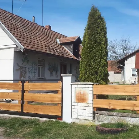 Mala, Ale Nase *